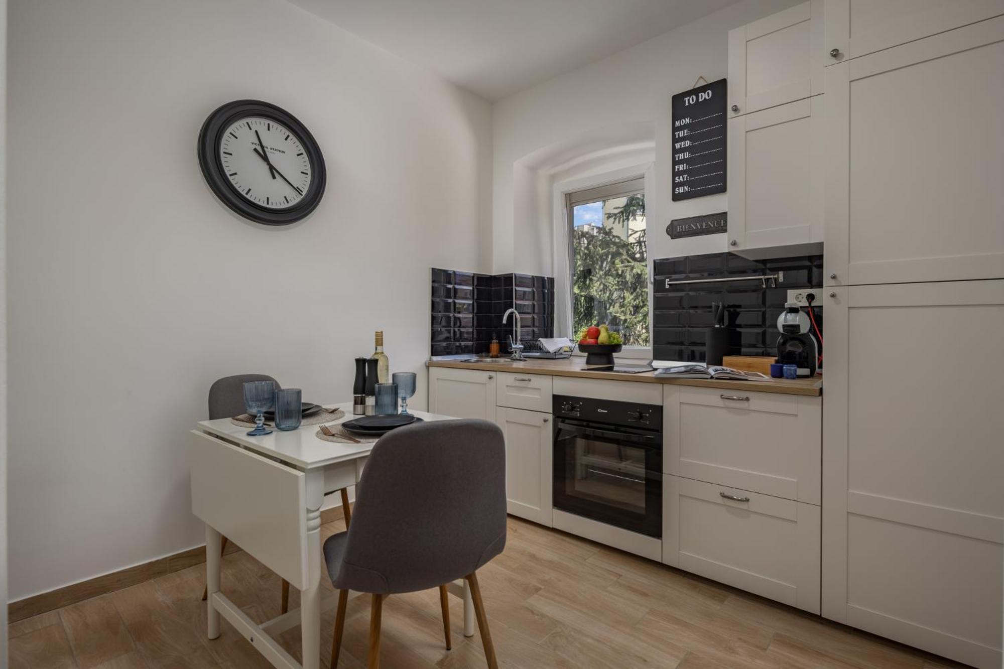 Agostini - Self Check-In Studios - Free Gated Parking On Site Rijeka Exterior foto